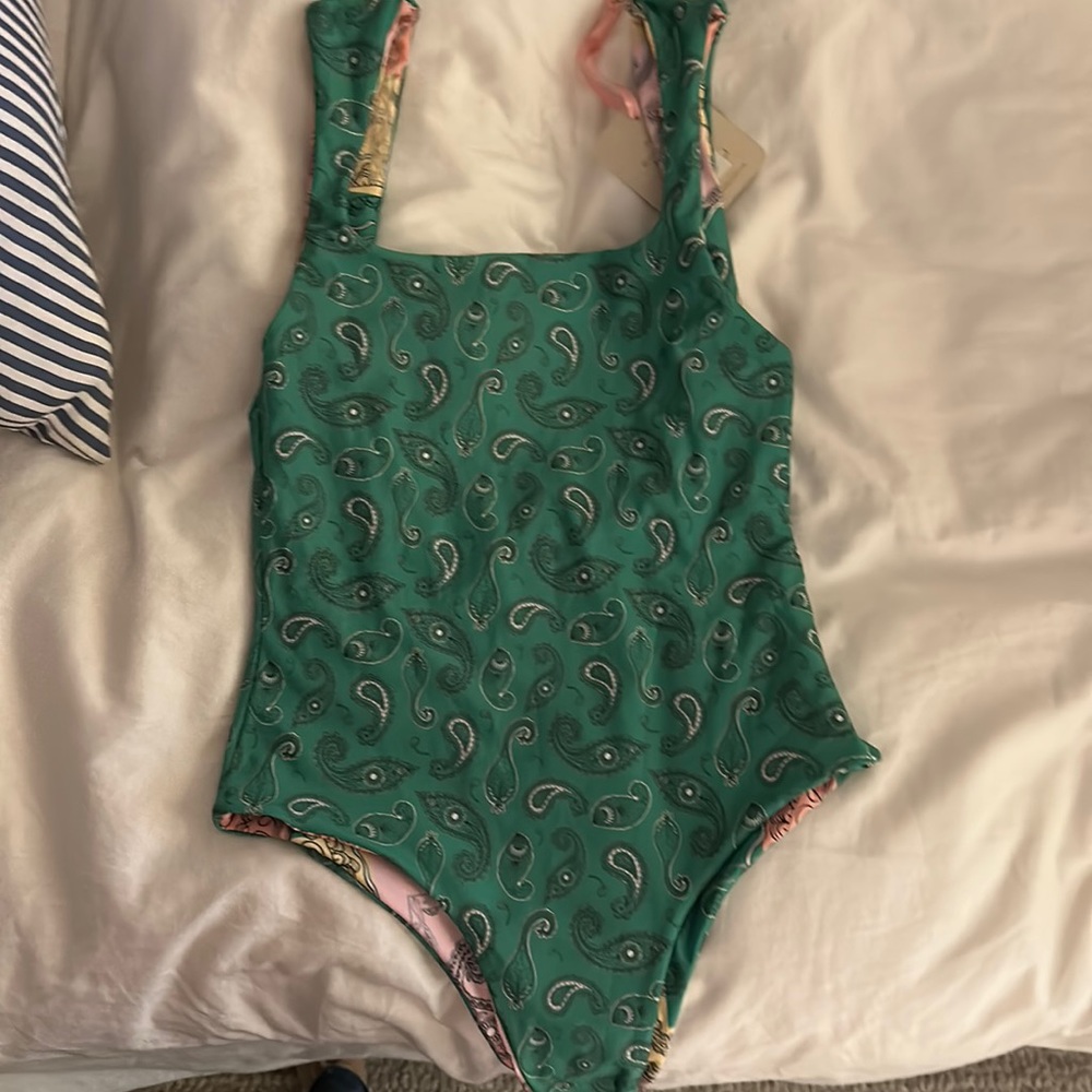 Reversible mola and Mola one piece